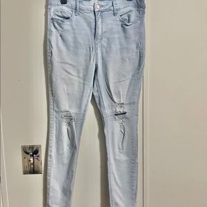 light wash skinny jeans